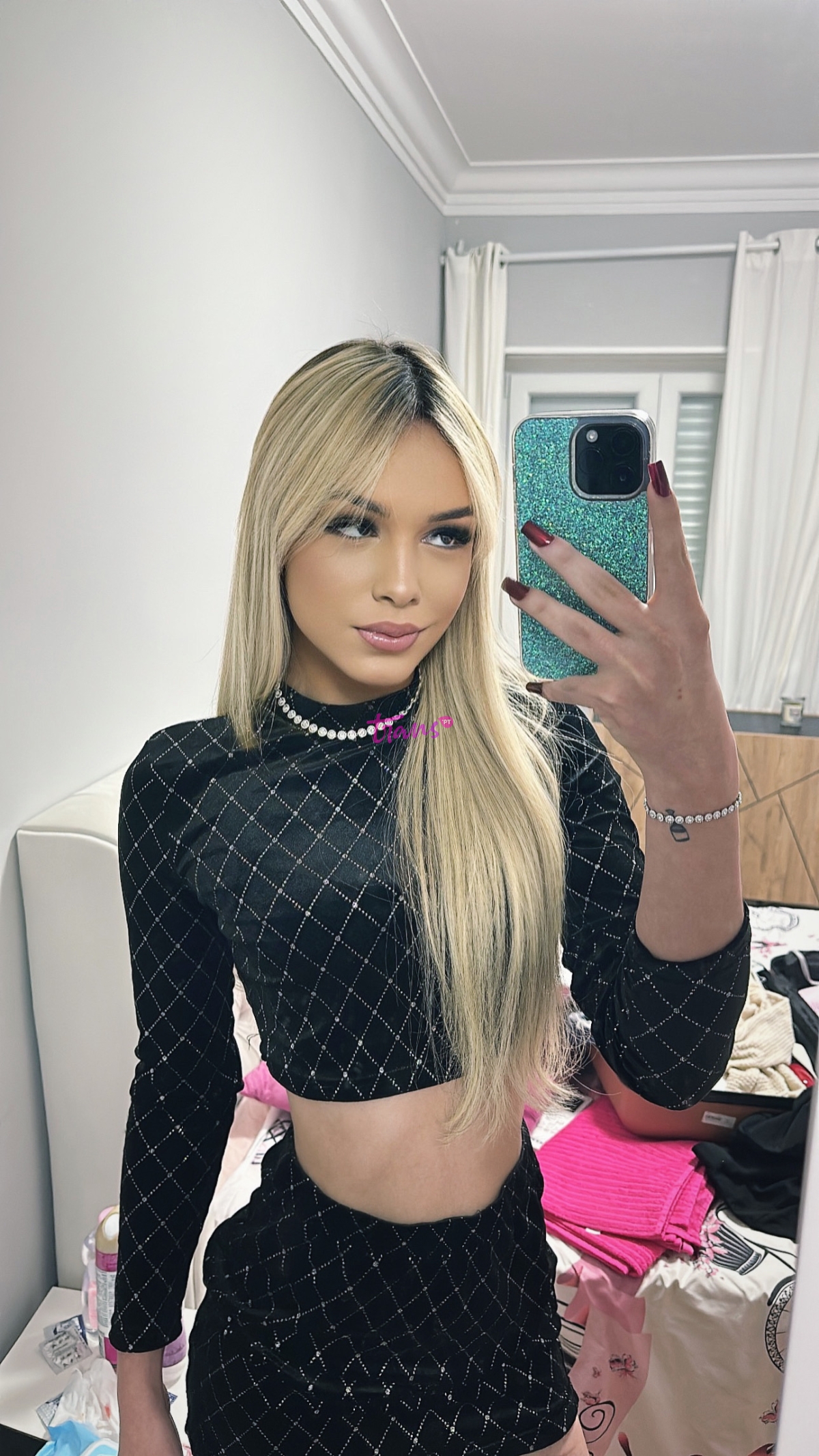 Escorts: Nicolly