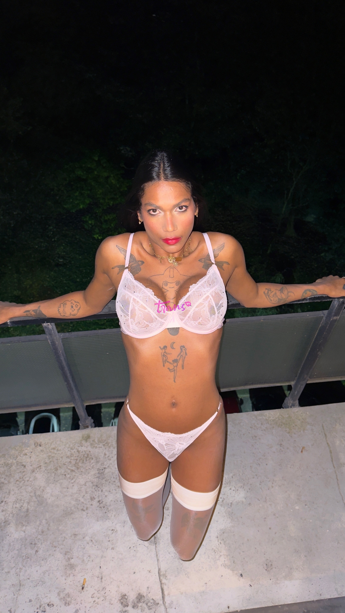 Escorts: Taynar